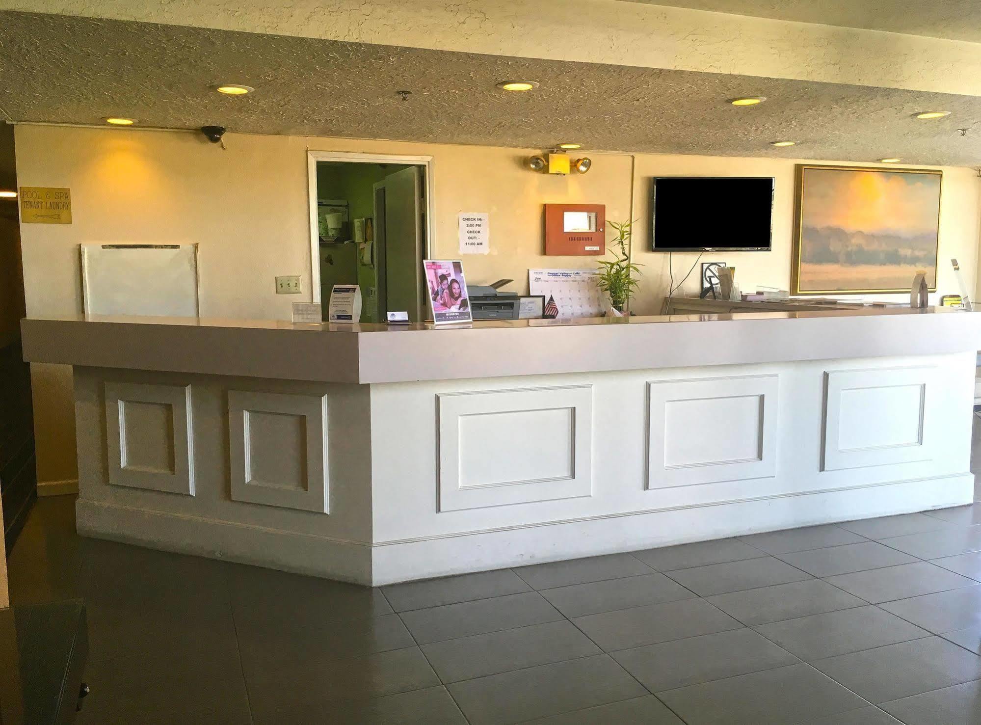 Studio 6 Suites Delano, Ca Ngoại thất bức ảnh